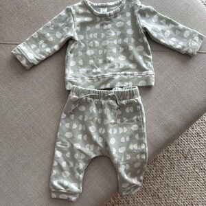 Nordstrom Sweatshirt 9 months